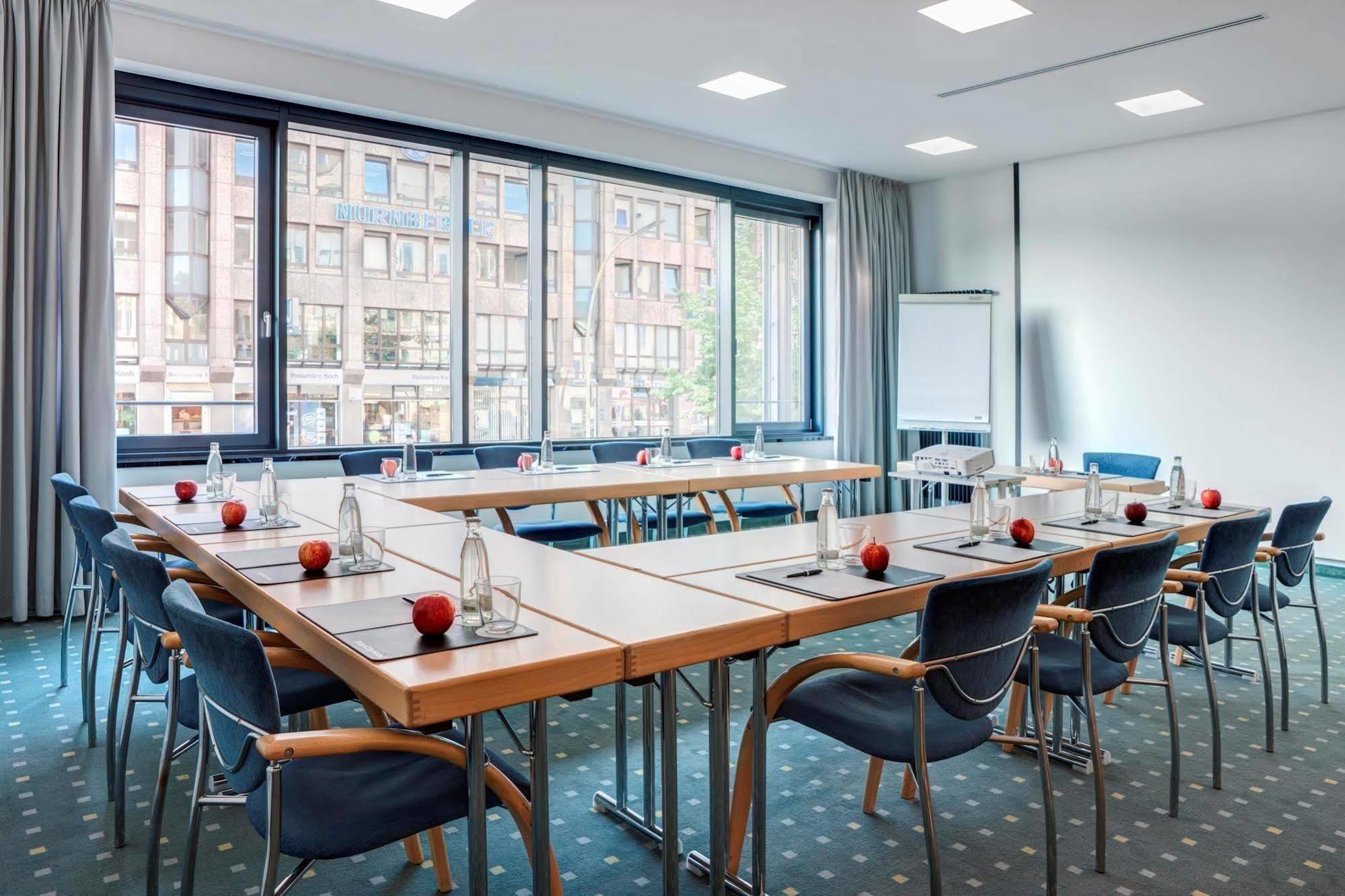 Intercityhotel Hauptbahnhof 4*