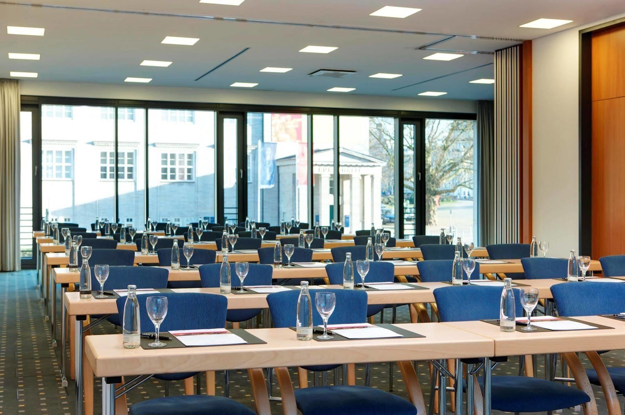 Intercityhotel Hauptbahnhof 4*