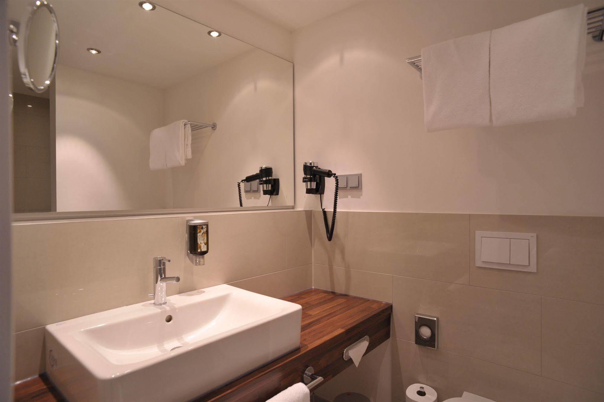 Hotel Heikotel - Am Stadtpark 3*