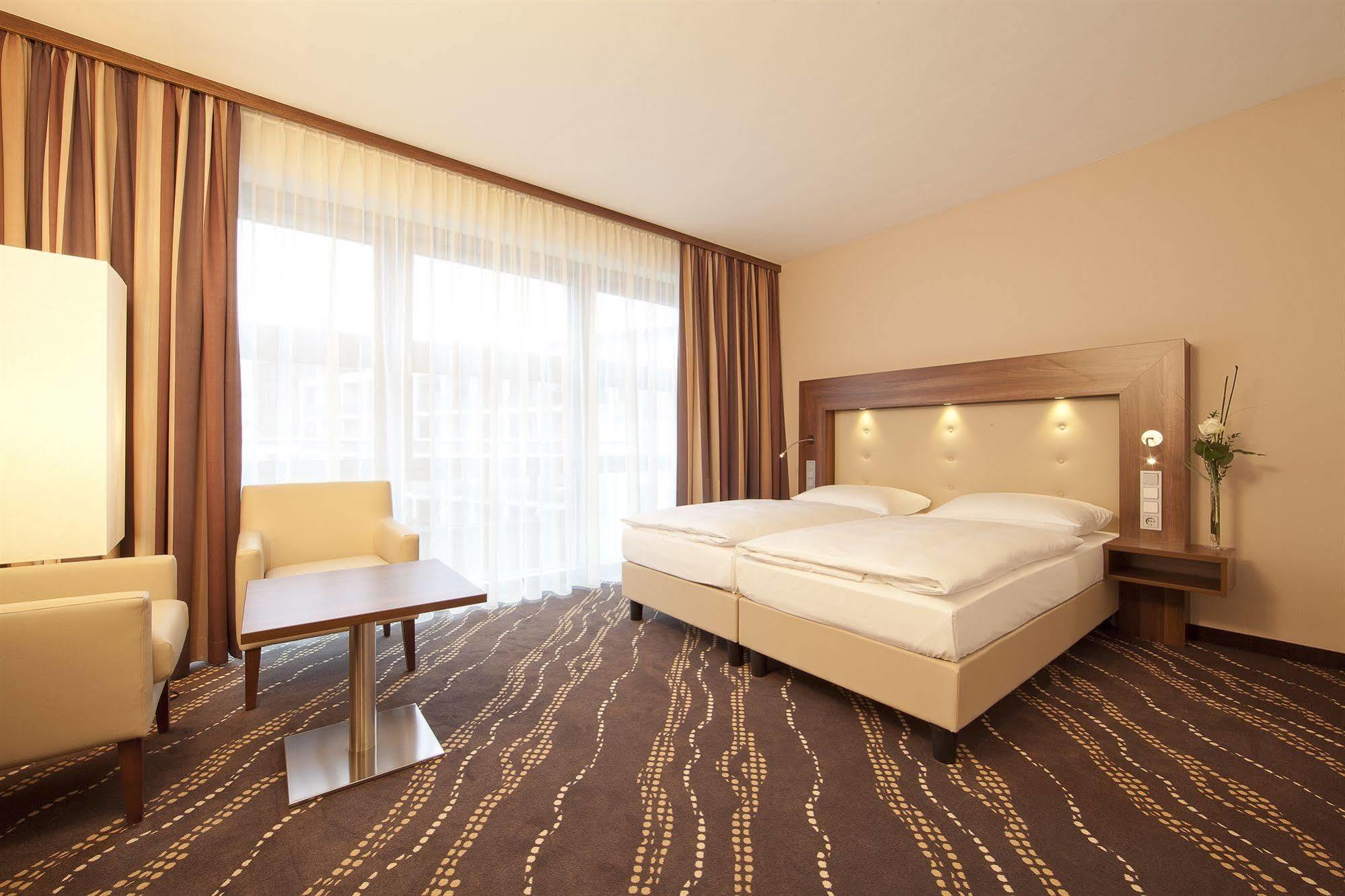 Hotel Heikotel - Am Stadtpark 3*
