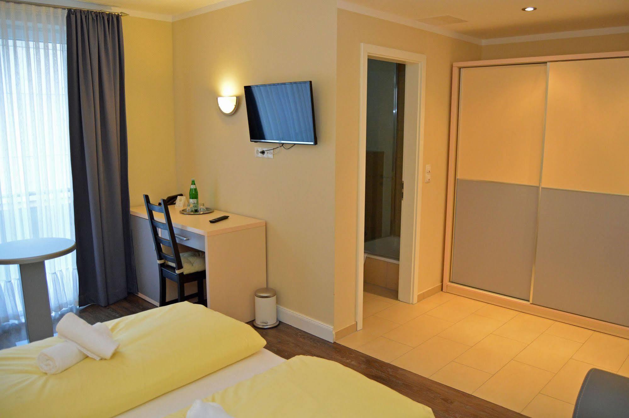 Hotel Jeta 3*