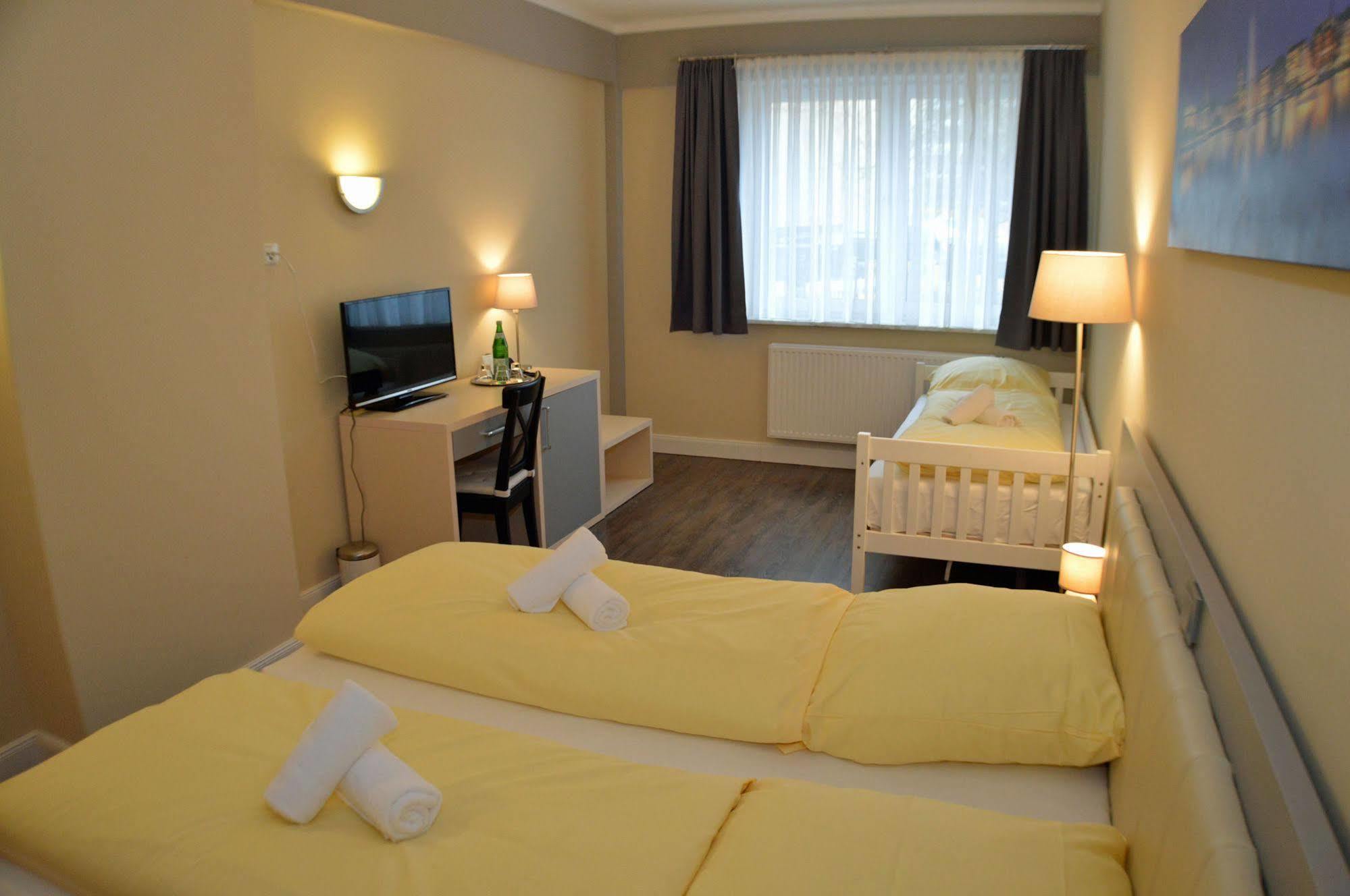 Jeta Hotel 3*