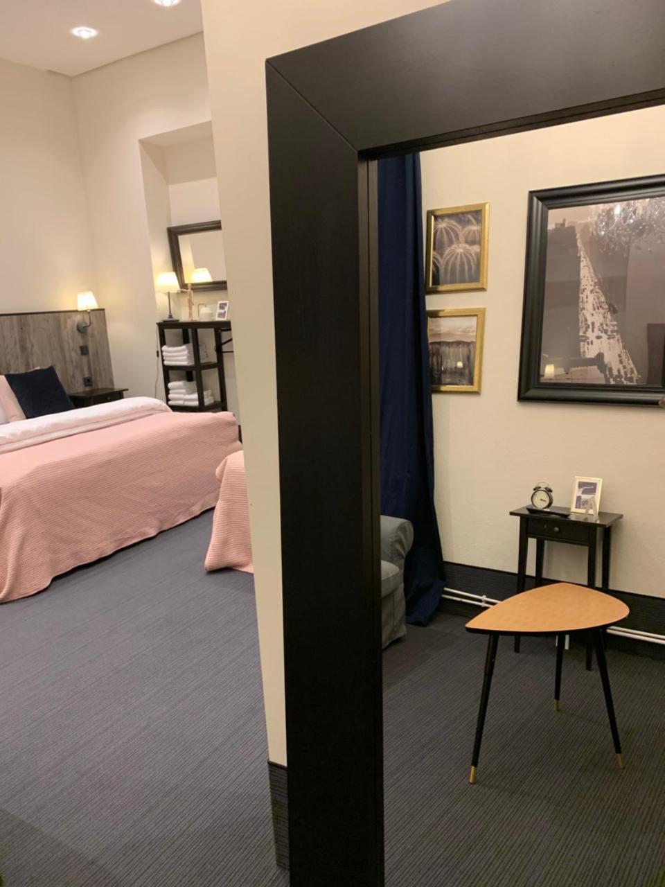 Hamburg Apart Hotel 2*