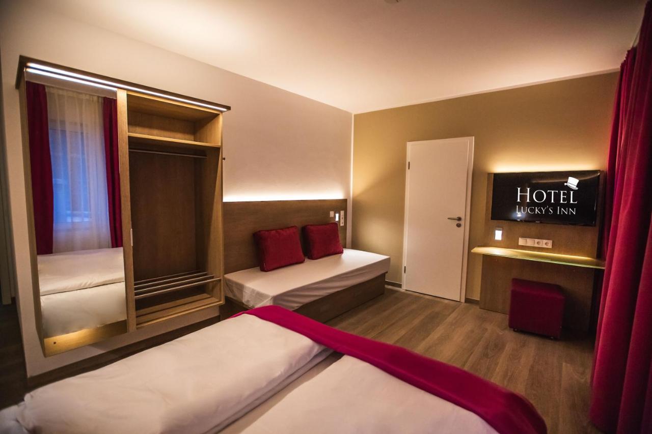 Luckys Hotel 3*