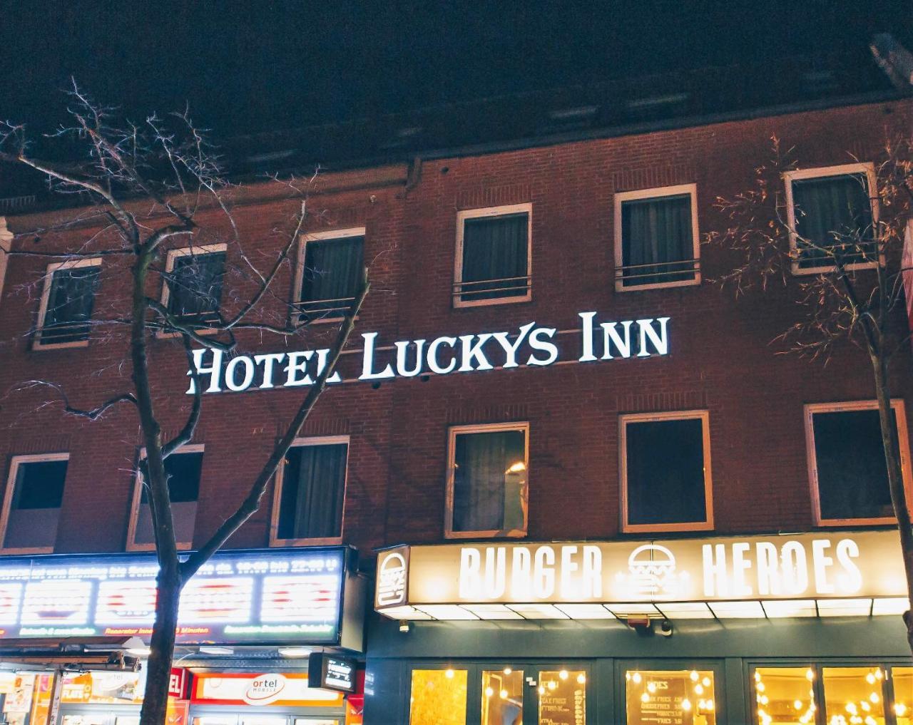 Luckys Hotel 3*