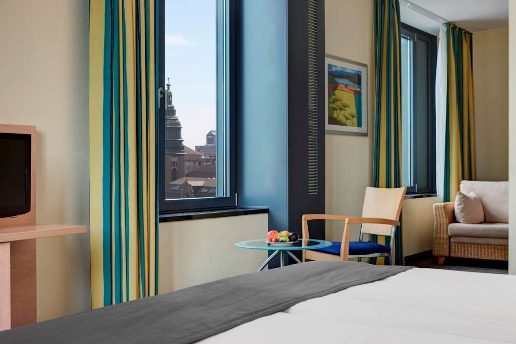 Intercityhotel Hauptbahnhof 4*