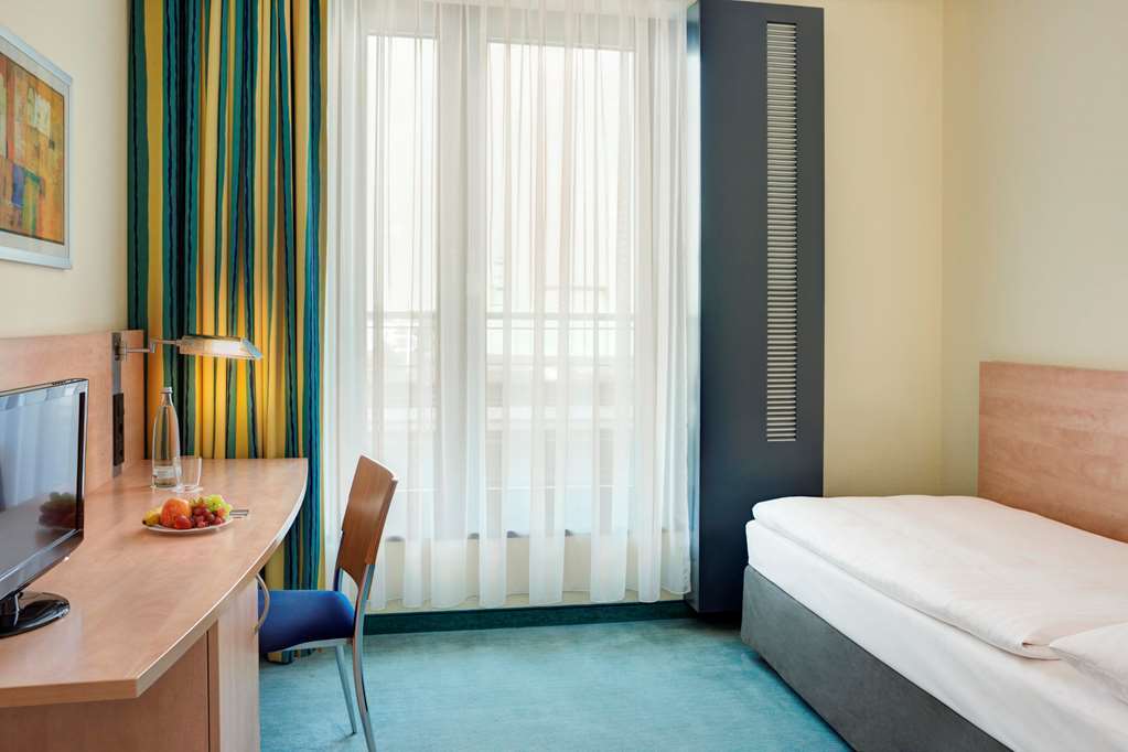 Hotel Intercityhotel Hauptbahnhof 4*