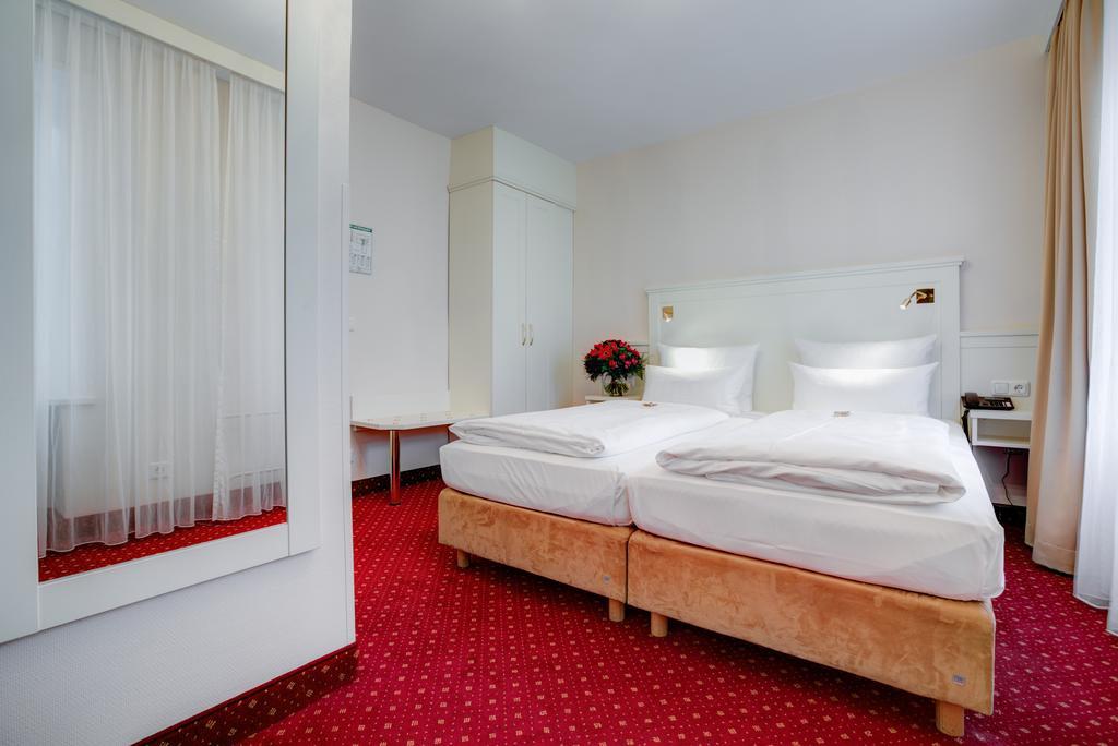 Fuerst Bismarck Hotel