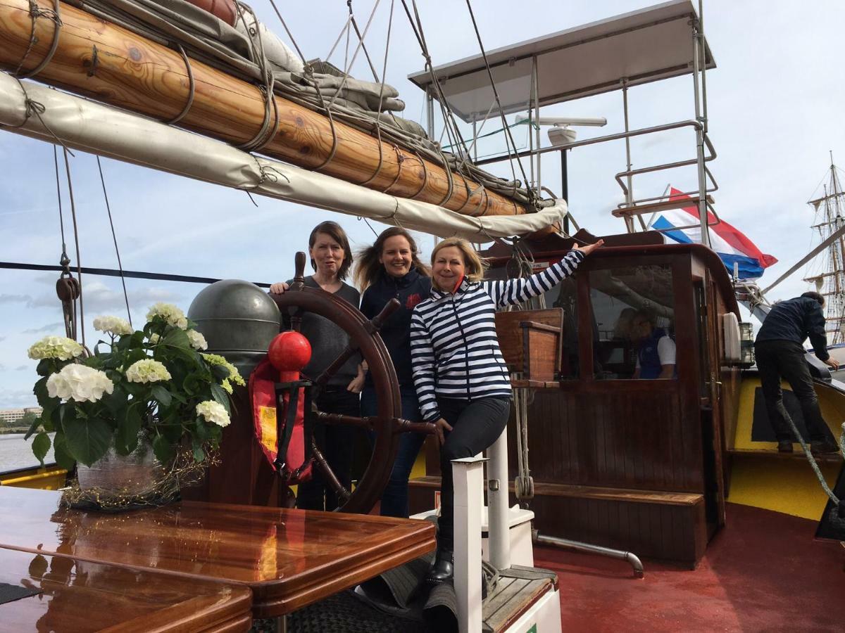 Botel Segelschiff J.r. Tolkien Hamburg