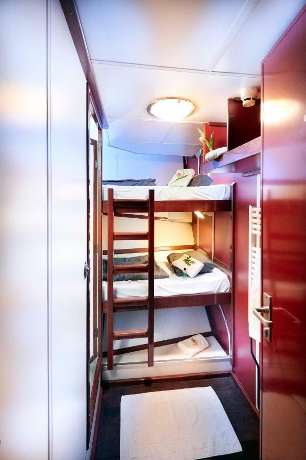 Botel Segelschiff J.r. Tolkien 3*