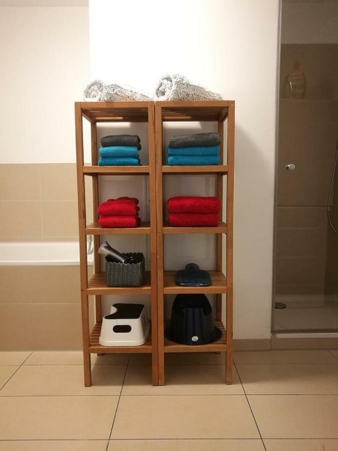 Sehr Schone, Grosse Im Reiherstiegviertel Appartement *
