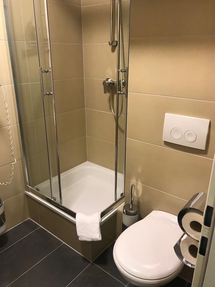 Hotel Sleephotels 3*