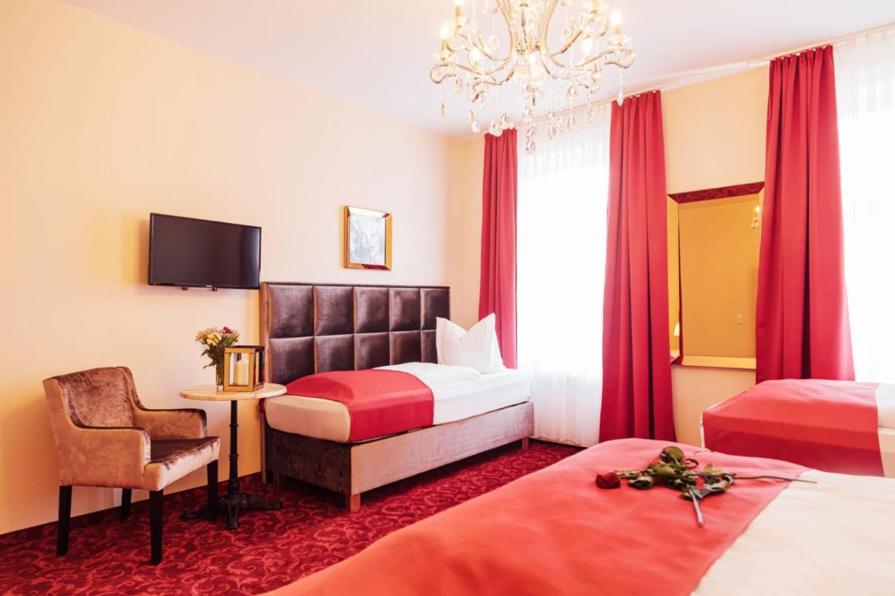 Hotel Hamburger Perle 3*