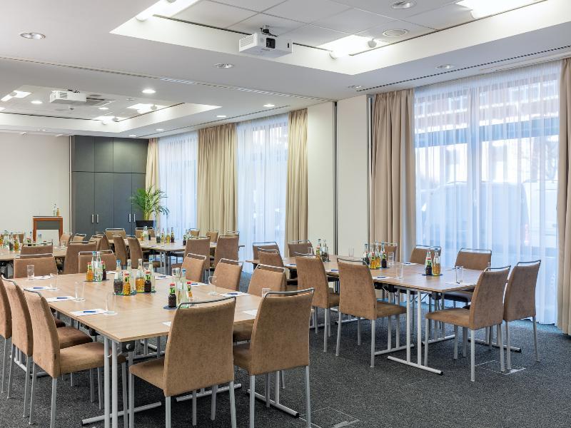 Nh Altona Hotel