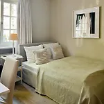 Von Deska Townhouses - Ivy House