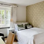 Von Deska Townhouses - Ivy House