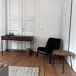 Privates Zimmer In Villa Mit Blick Auf Die Elbe