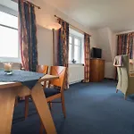 Hotel Nige Hus