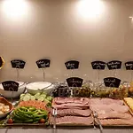 Apricot Hotel
