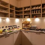 Apricot Hotel