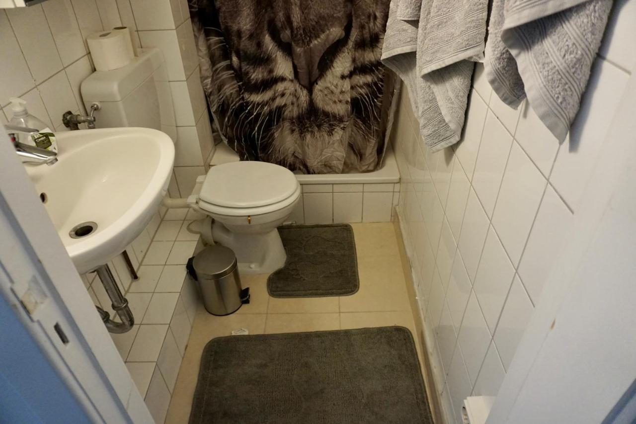 Apartment Alster - Saniertes Und Mobliertes Mit Bad Und Kuche