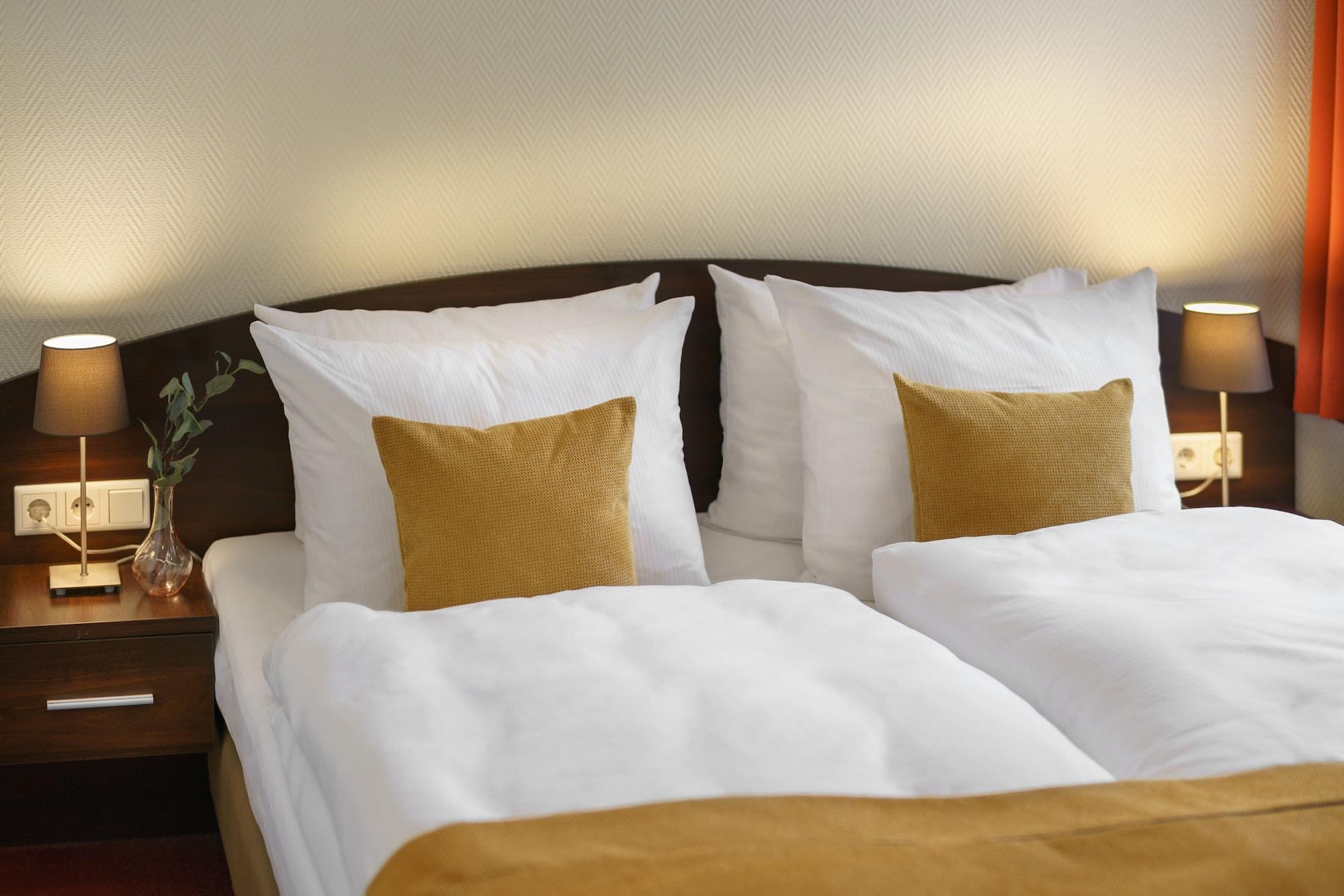 Novum Eleazar Center Hotel 4*