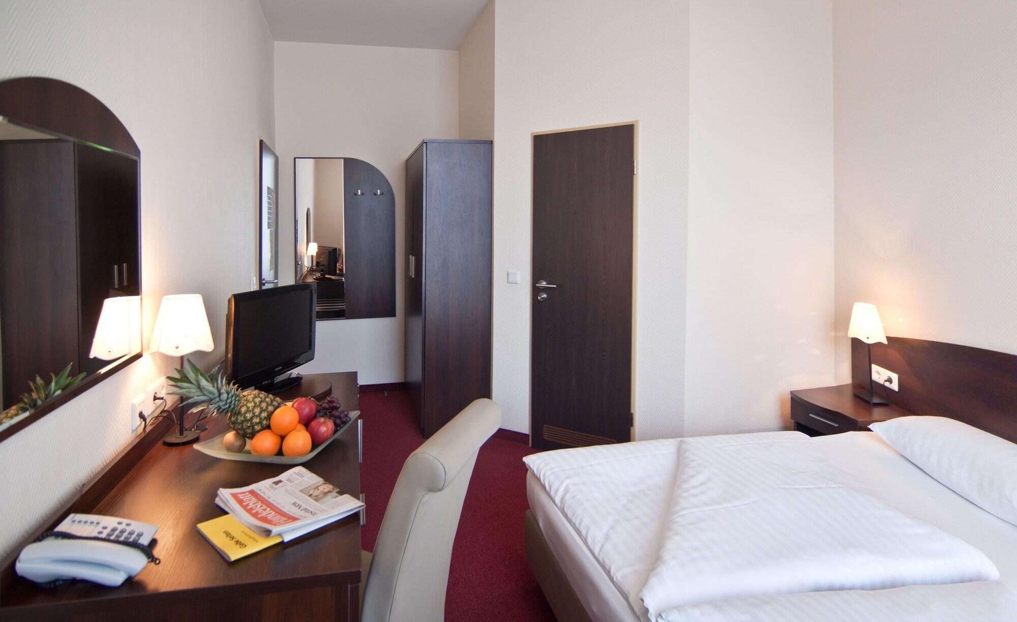 Hotel Novum Eleazar Center 4*