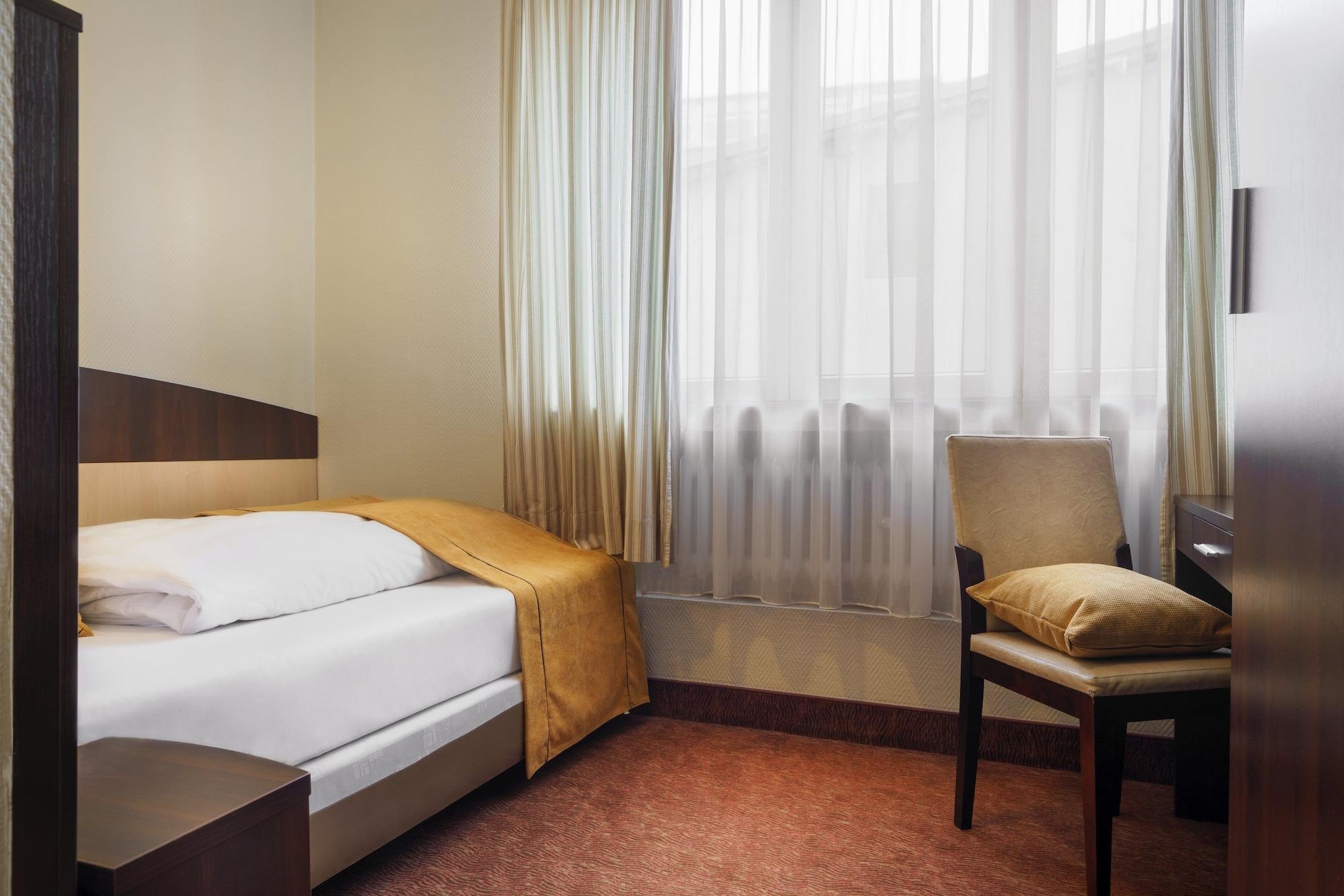 Novum Eleazar Center Hotel 4*