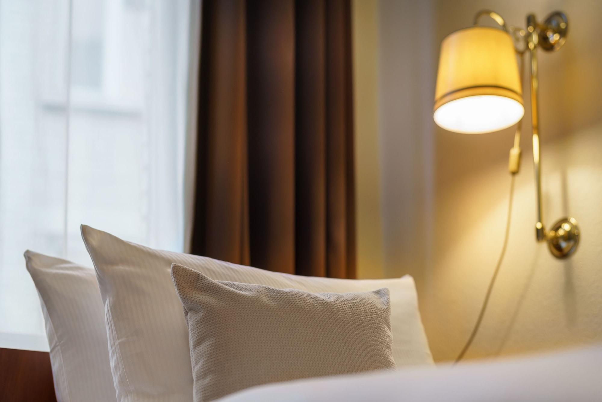 Hotel Kronprinz Hauptbahnhof 3*