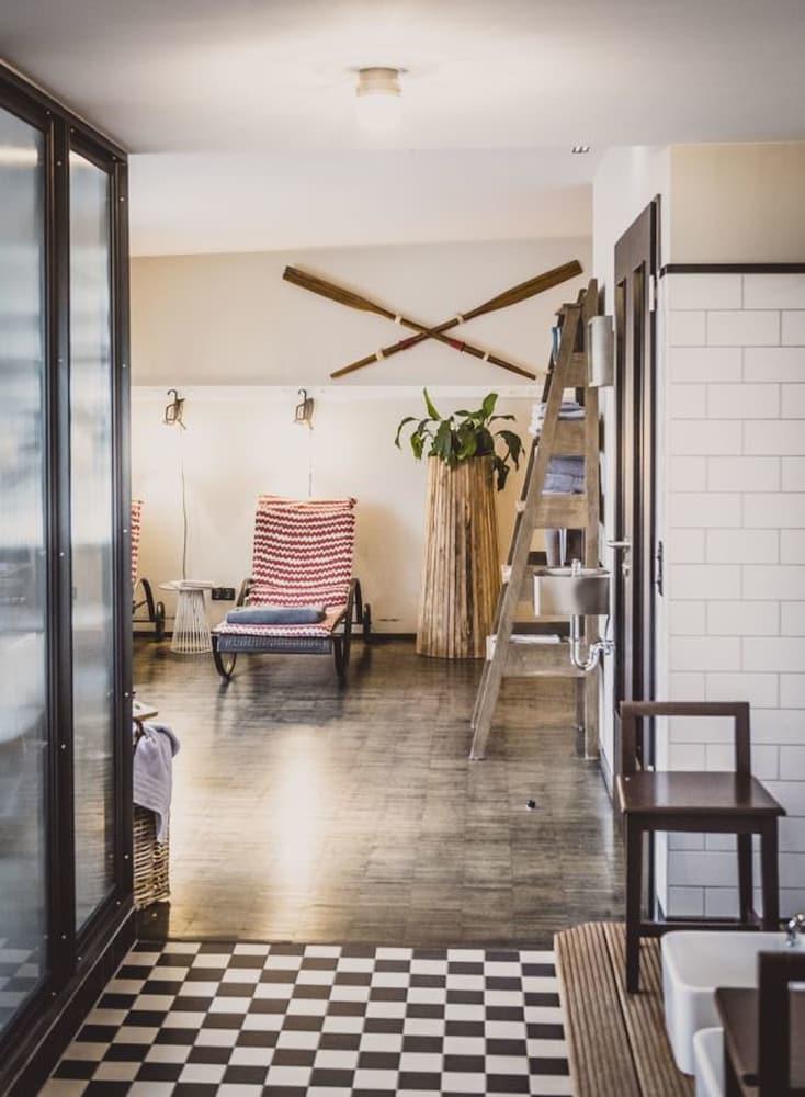 Hotel Henri Downtown
