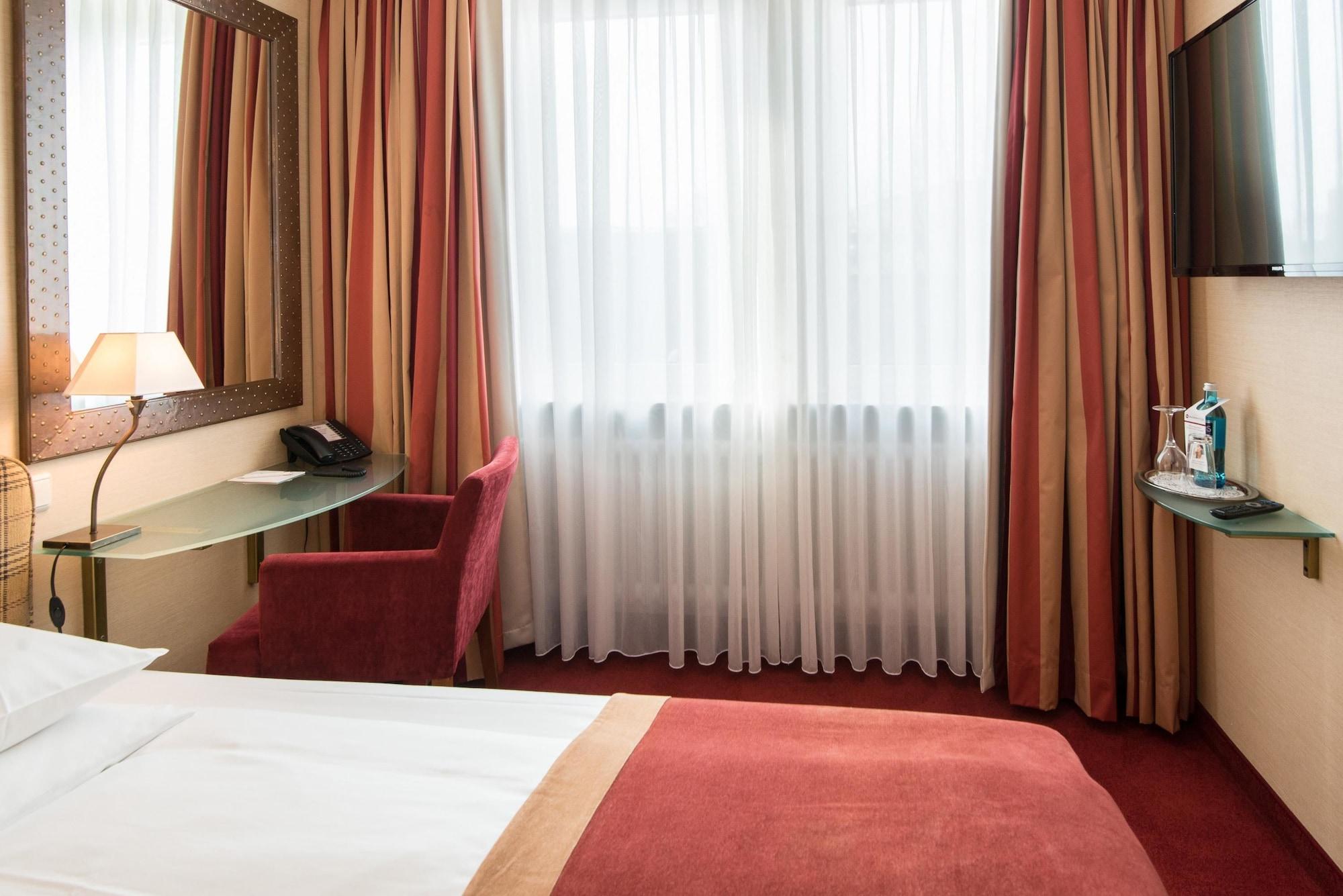 Best Western Plus St. Raphael Hotel 4*