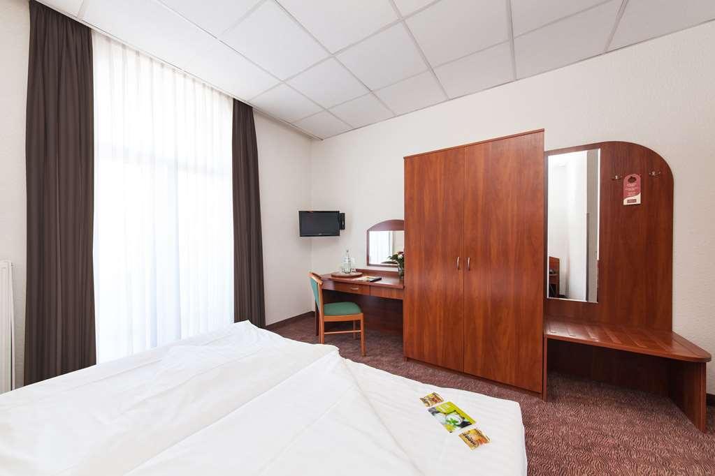 Hotel Novum Eleazar Center 4*