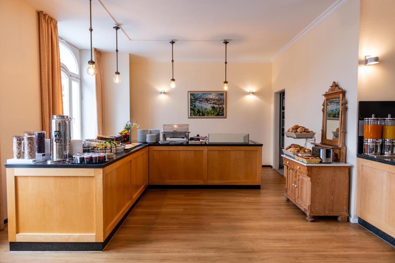 Hotel Kronprinz Hauptbahnhof 3*