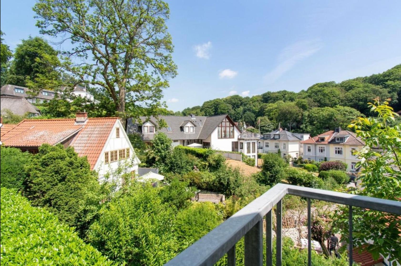 Beautiful House In Blankenese Hamburg