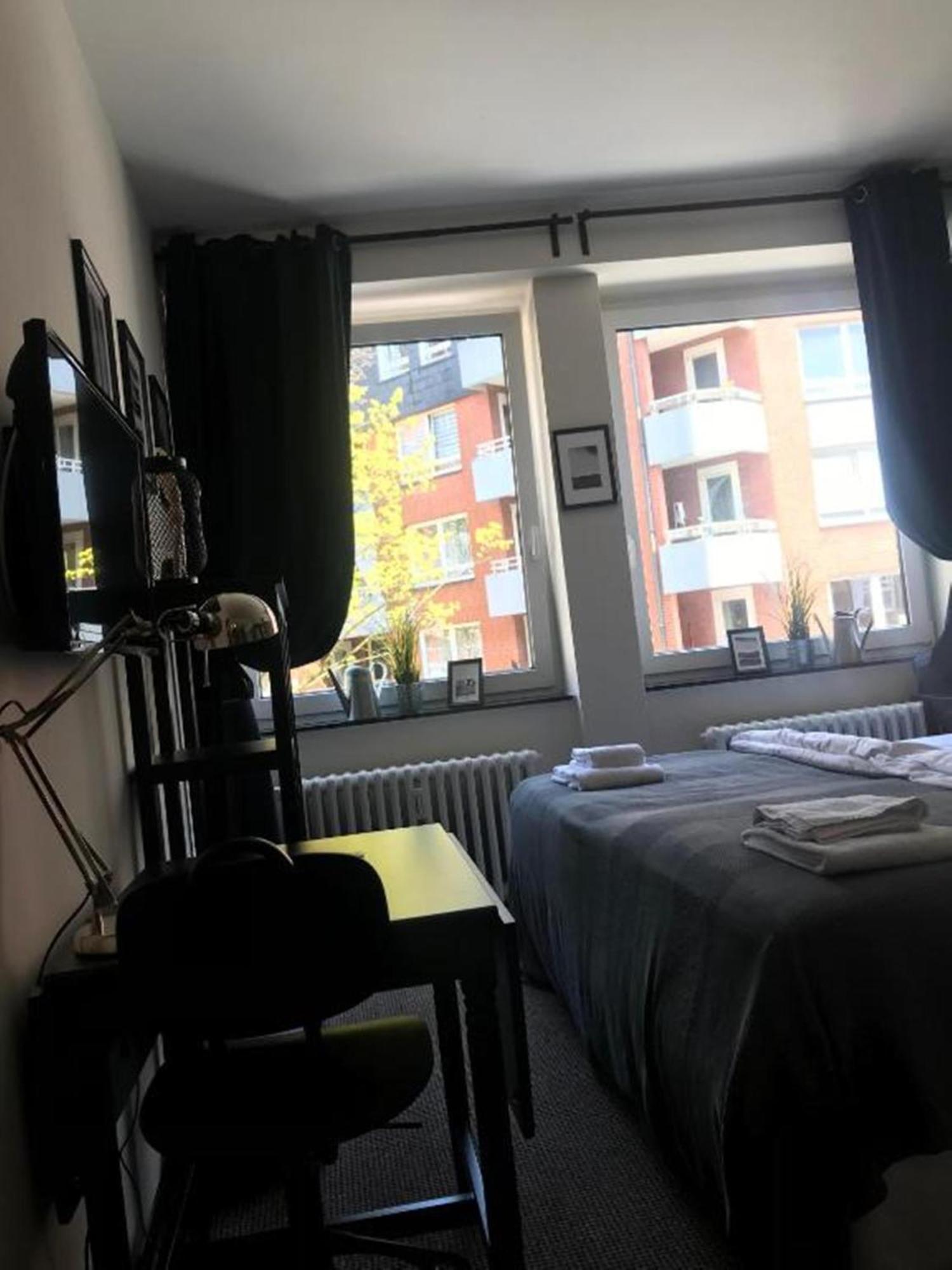 Hamburg Room Aparthotel 2*