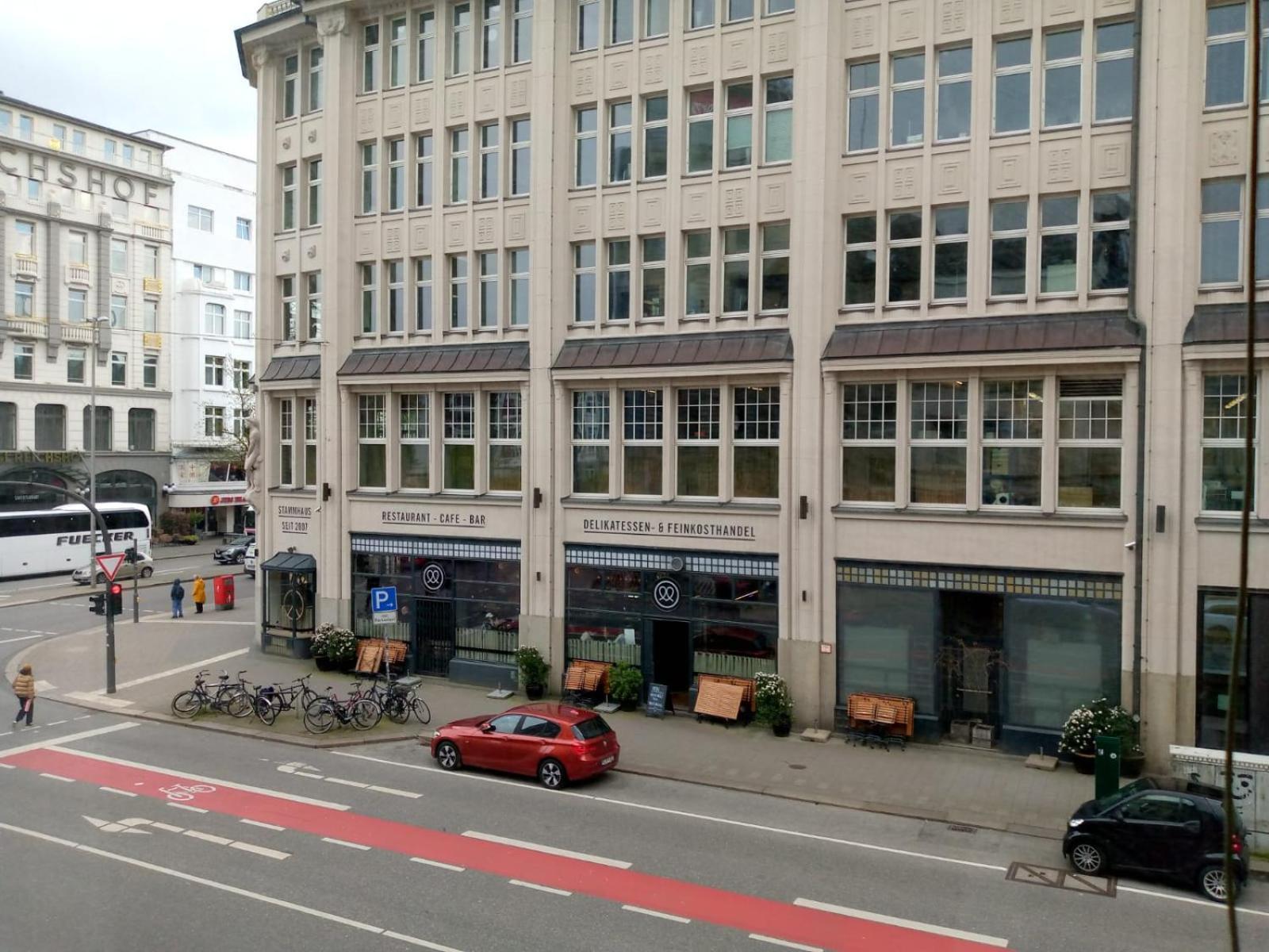 Center 8 Hamburg