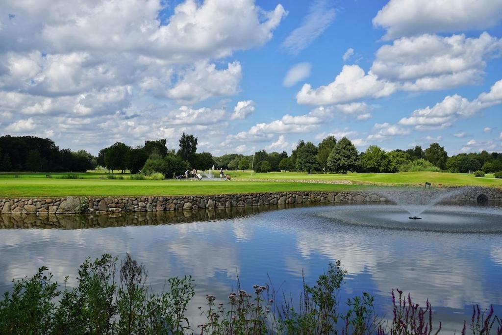 Am Golfclub Treudelberg