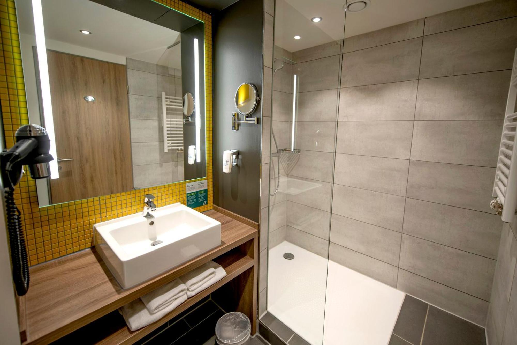 Hotel - - Hafencity By Ihg