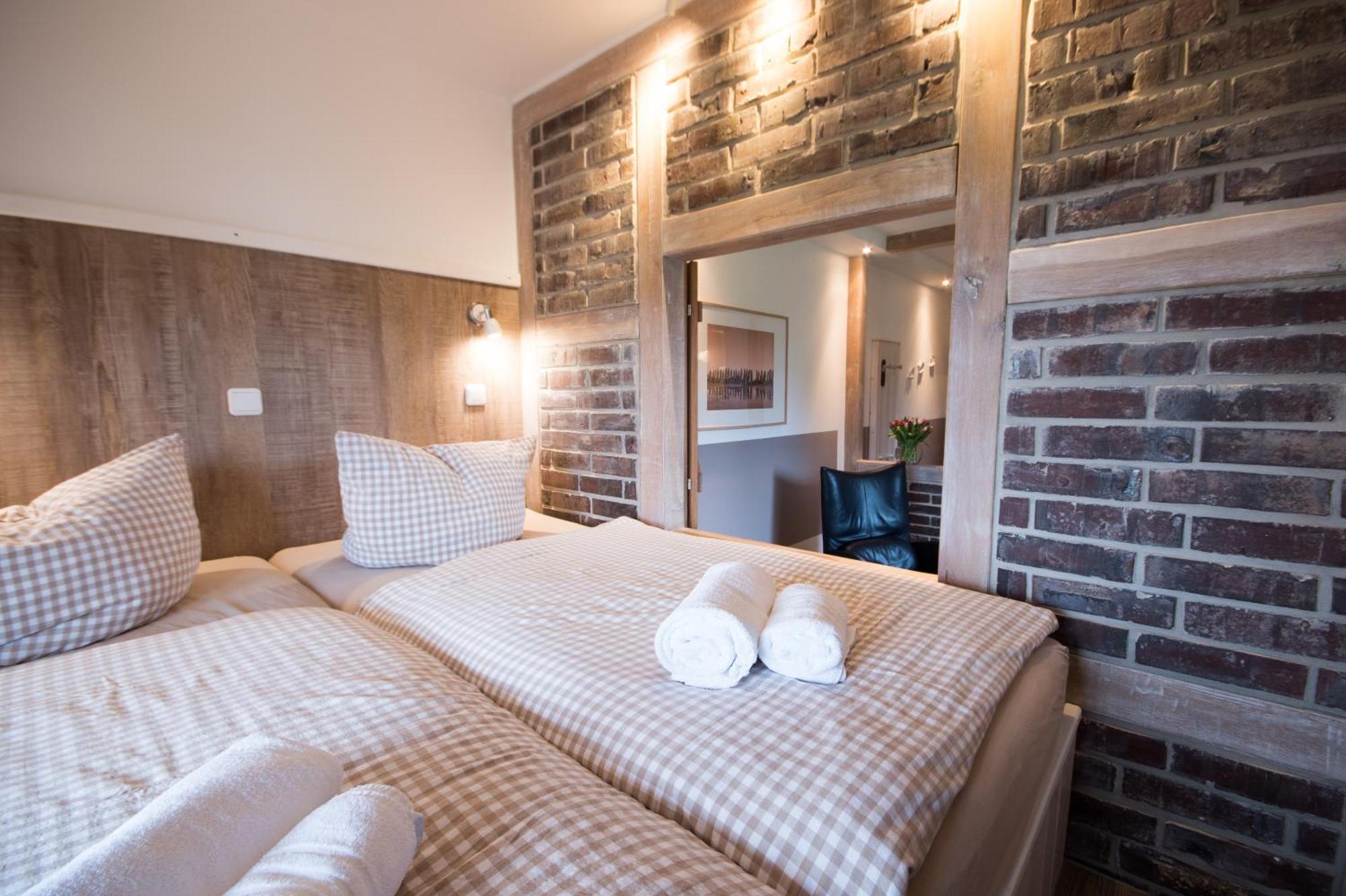 Hotel Nige Hus