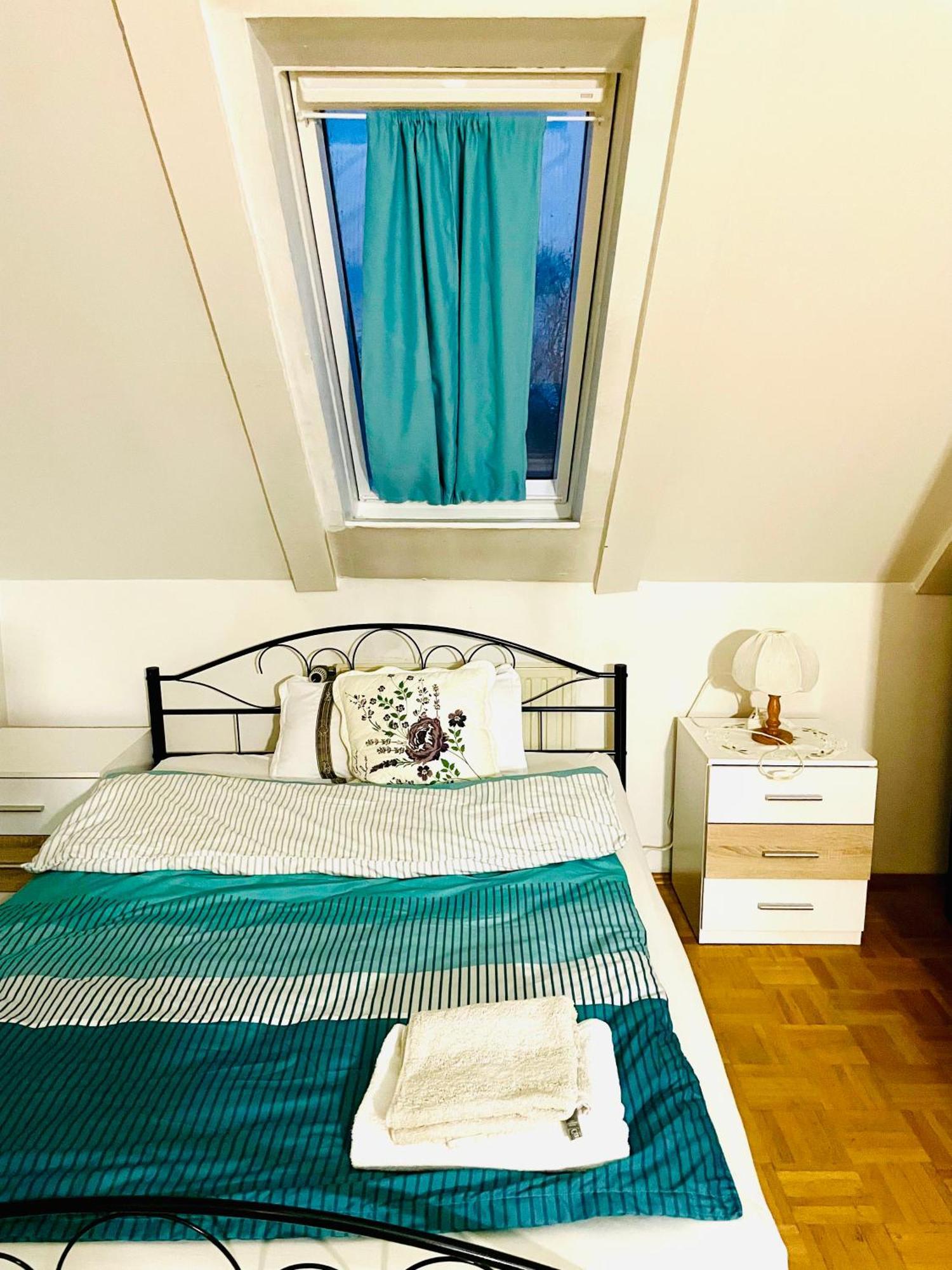 Convenient Rooftop Appartement