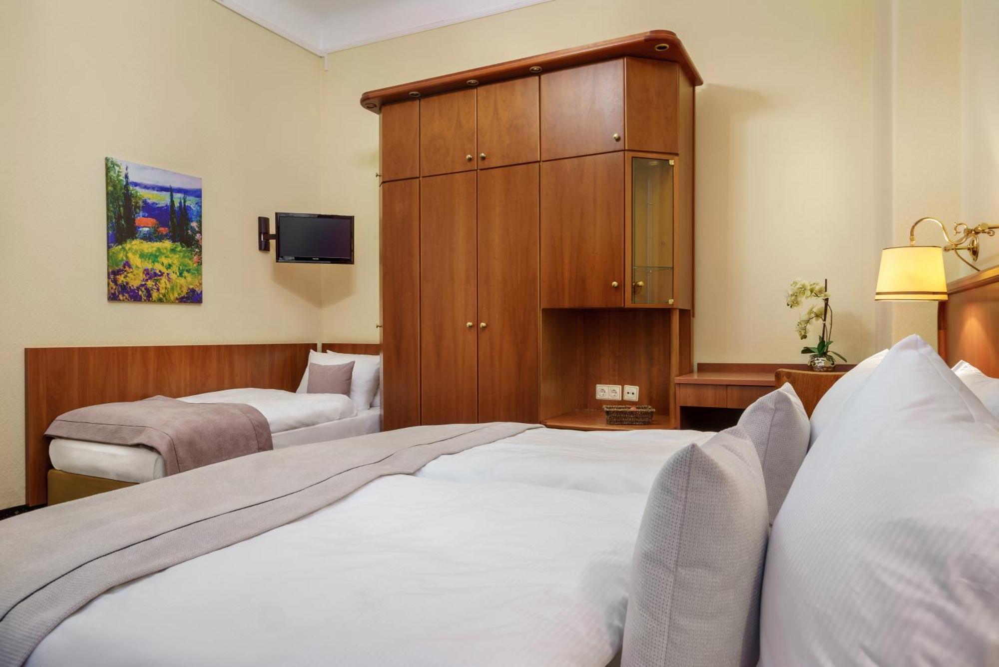 Kronprinz Hauptbahnhof Hotel
