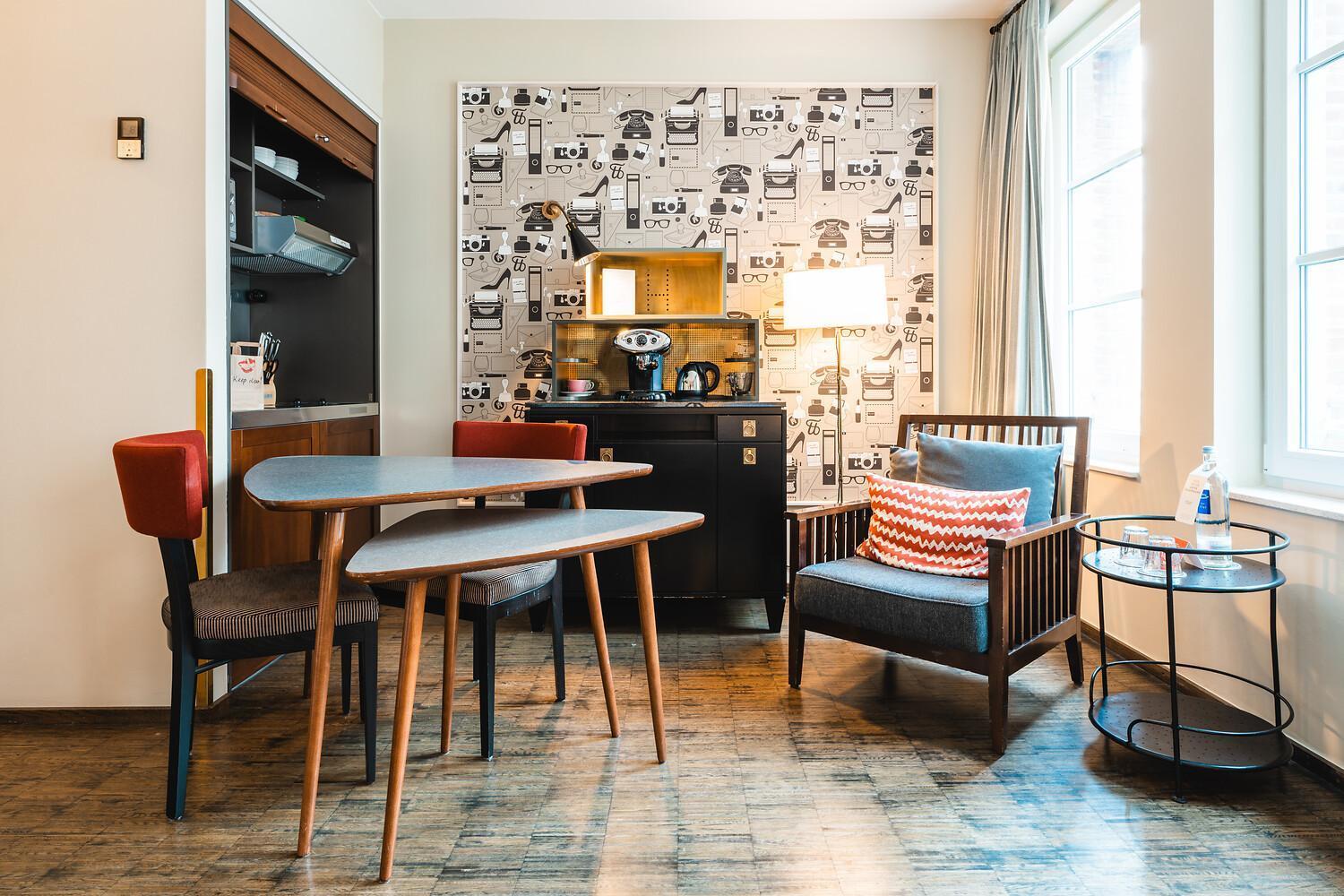 Hotel Henri Downtown