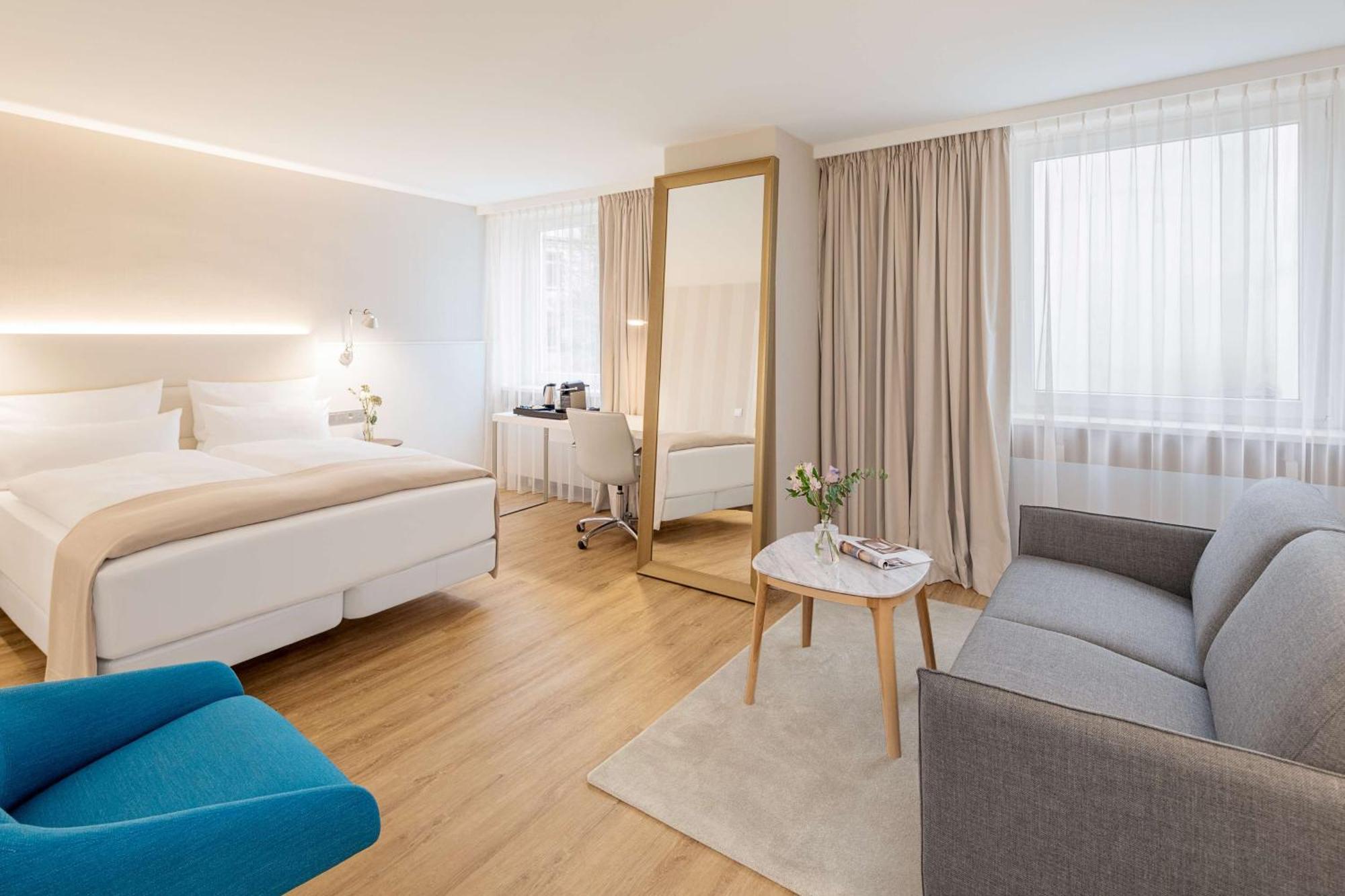 Hotel Nh Mitte 4*