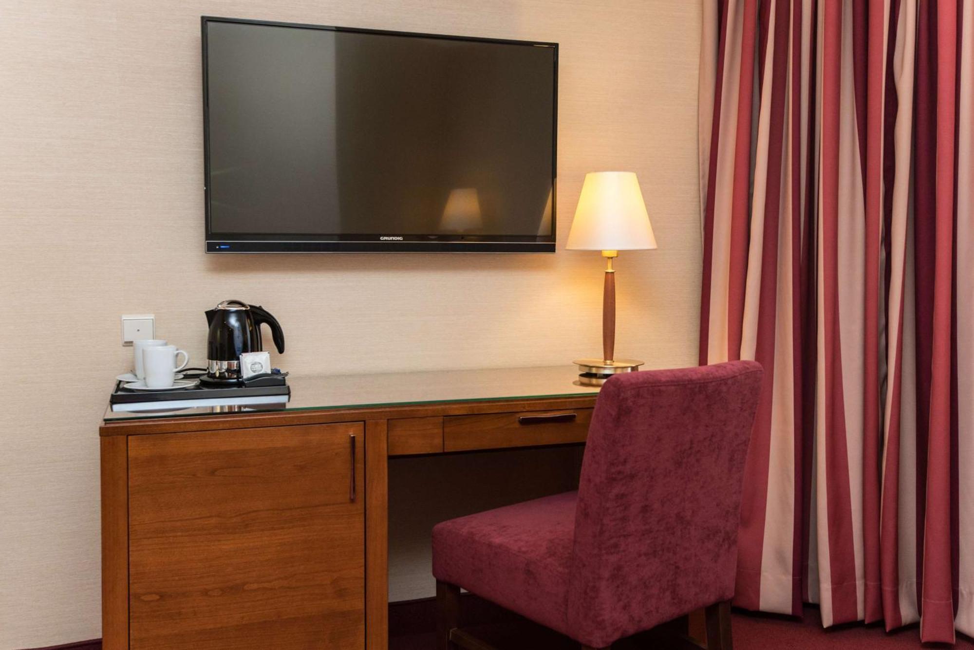 Best Western Plus St. Raphael 4* Hamburg