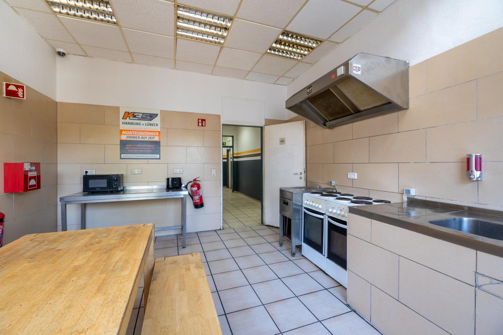 K 357 - Staffboarding - Personal- Und Monteurzimmervermietung Und Vermittlung In Und Umgebung * Hamburg-Harburg