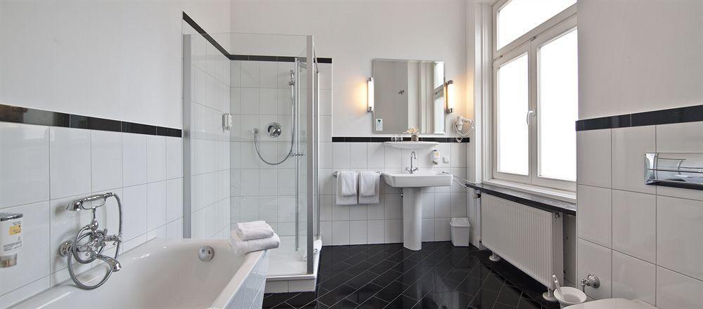 Kronprinz Hauptbahnhof Hotel