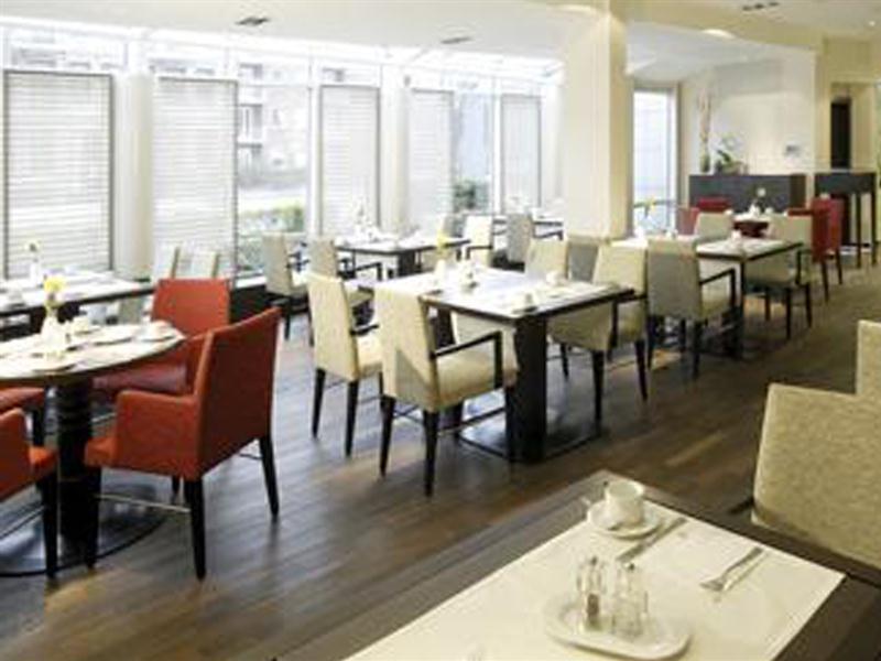 Hotel Nh Mitte 4*