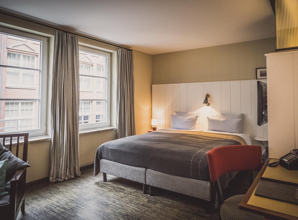 Hotel Henri Downtown