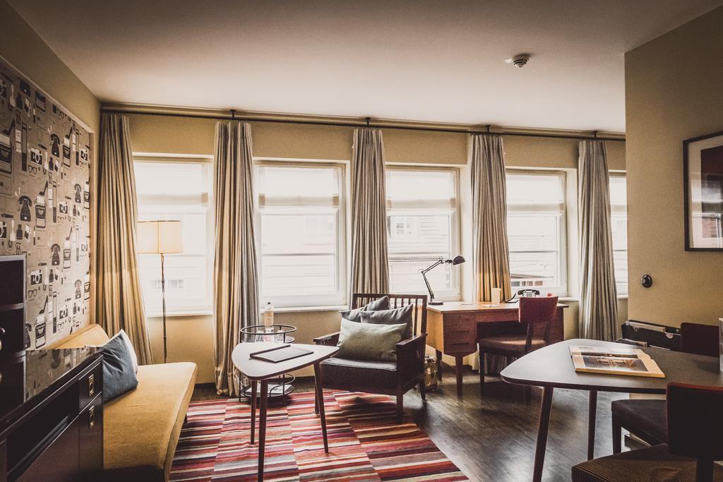Henri Downtown 4*