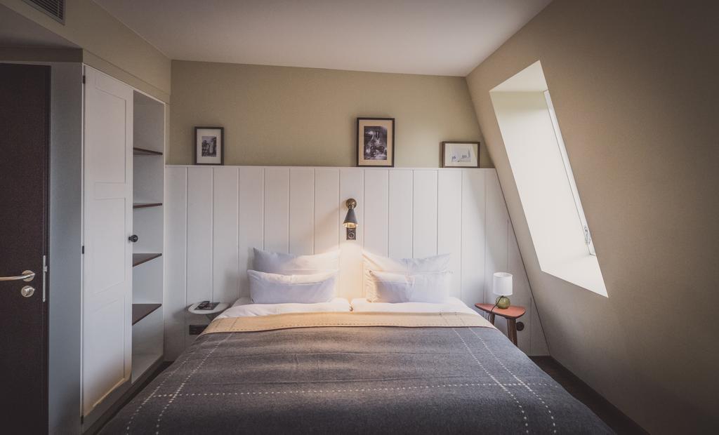 Henri Downtown Hotel 4*